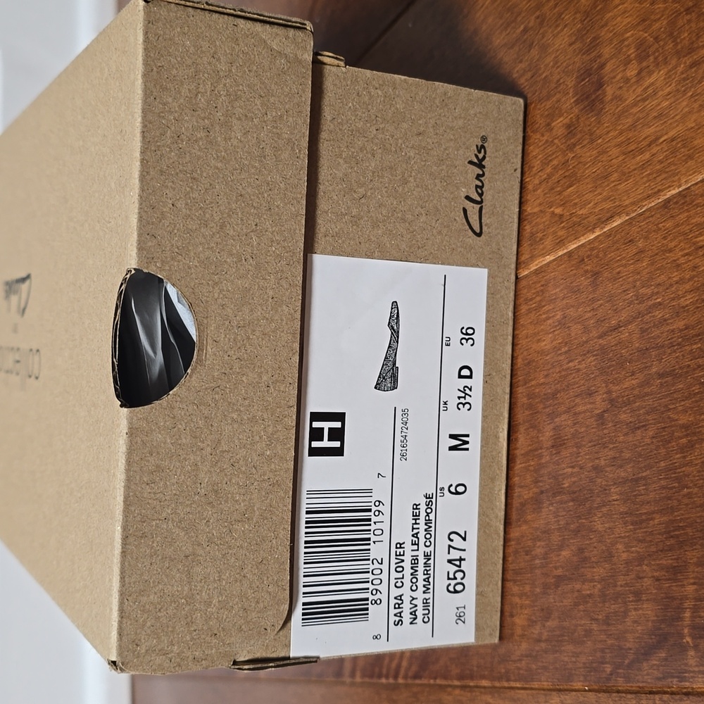 Clarks Sara Clover Navy Combination Leather Ballet Flats 6 NWT - Picture 11 of 11